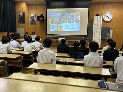 ウクライナ学生による講演会